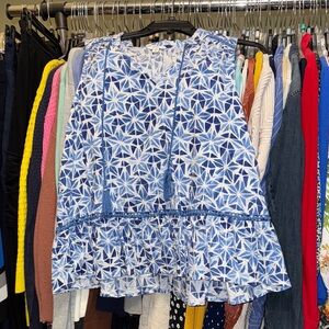 Crown & Ivy Blue and White Abstract Sleeveless Top